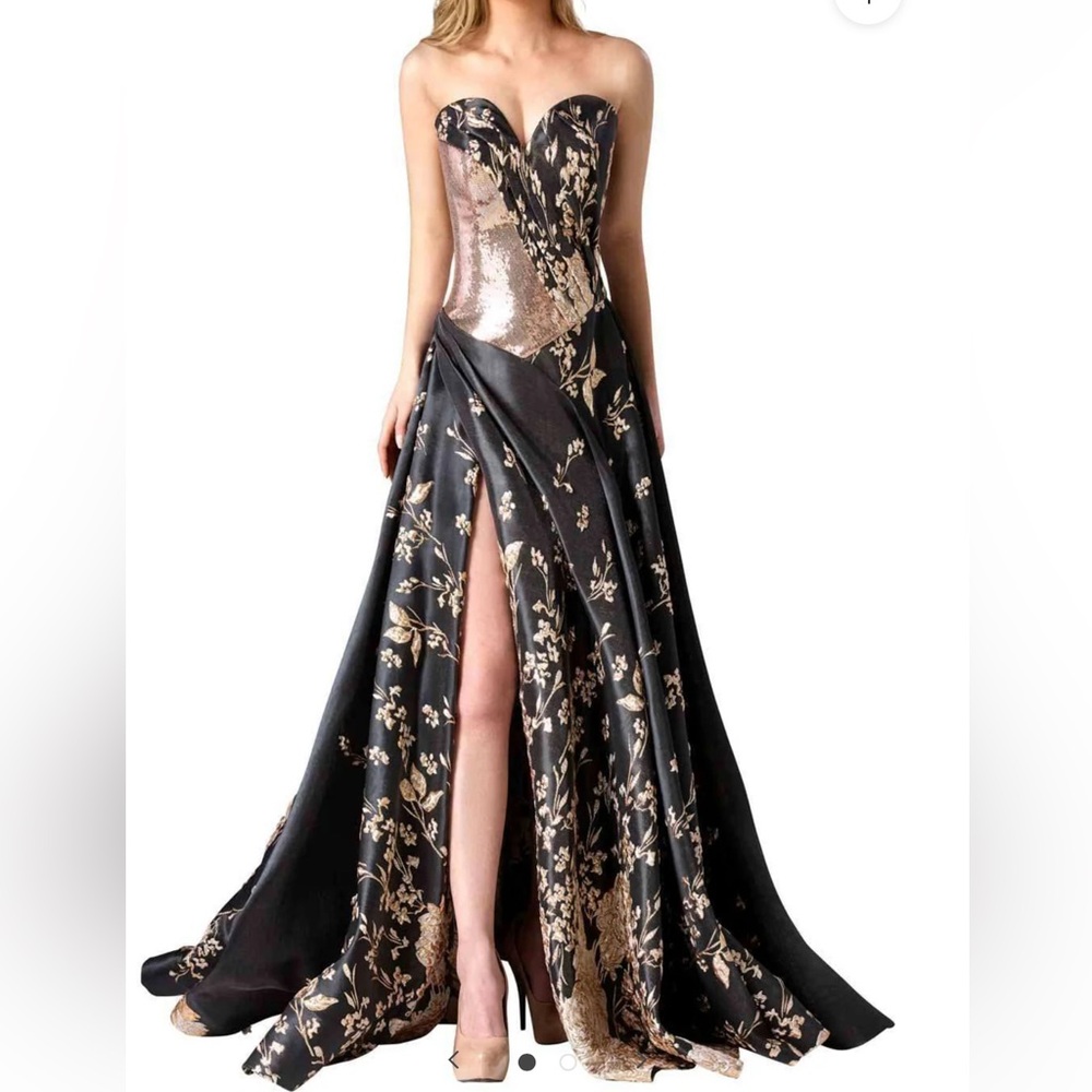 Chic Strapless Black Floral Dress